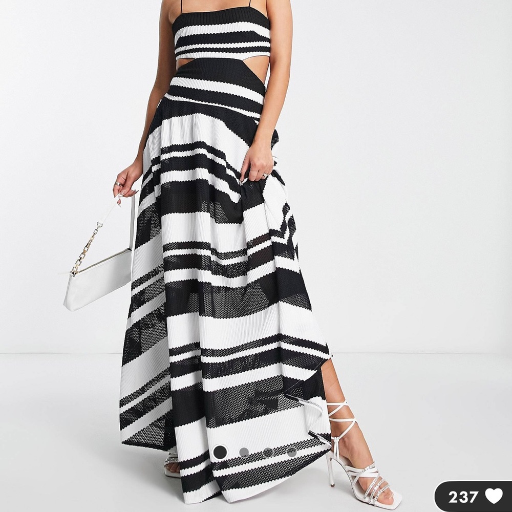 square neck cut out mono chevron pleat, maxi dress, no zipper, minimal stretch